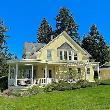 Marty'S Place Langley Exterior photo