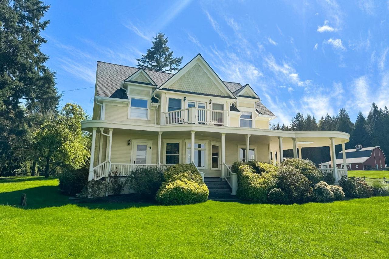 Marty'S Place Langley Exterior photo