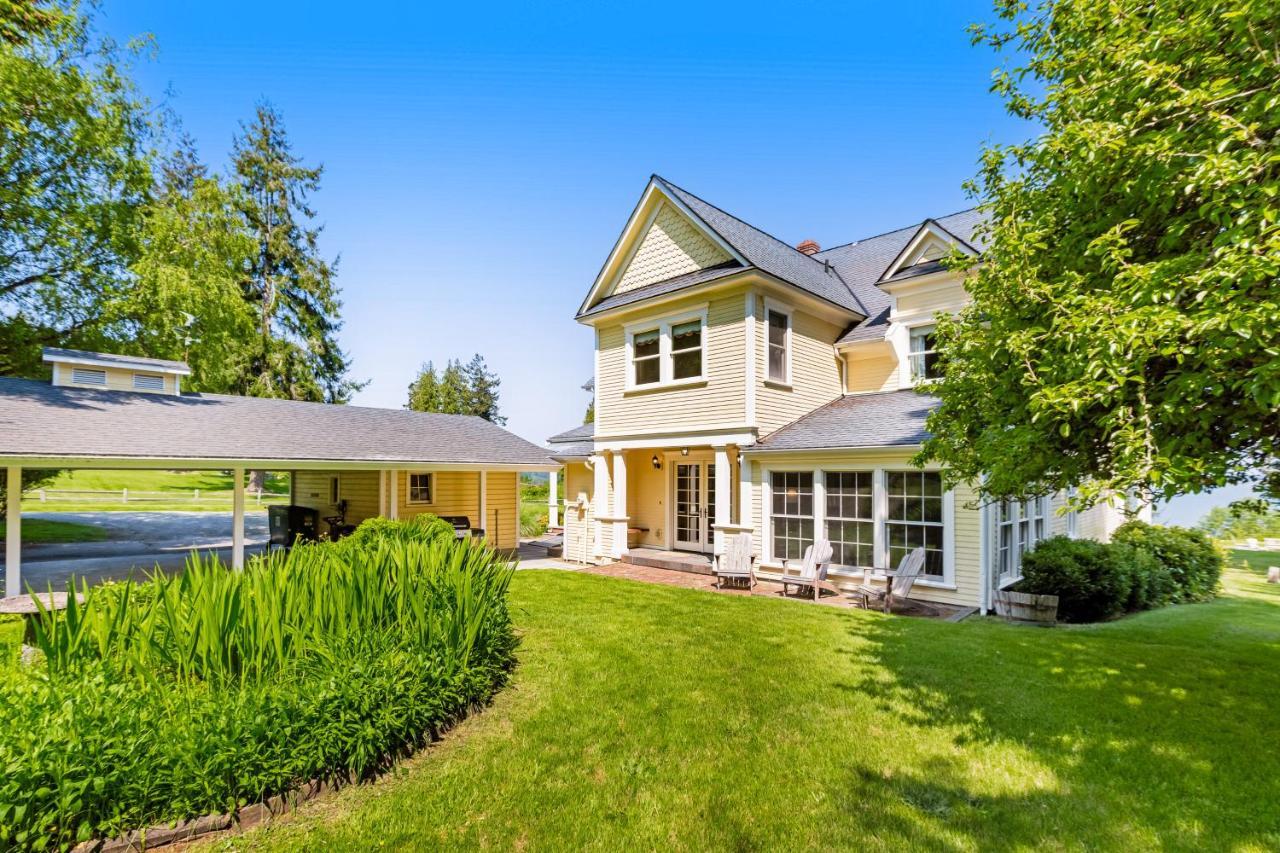 Marty'S Place Langley Exterior photo